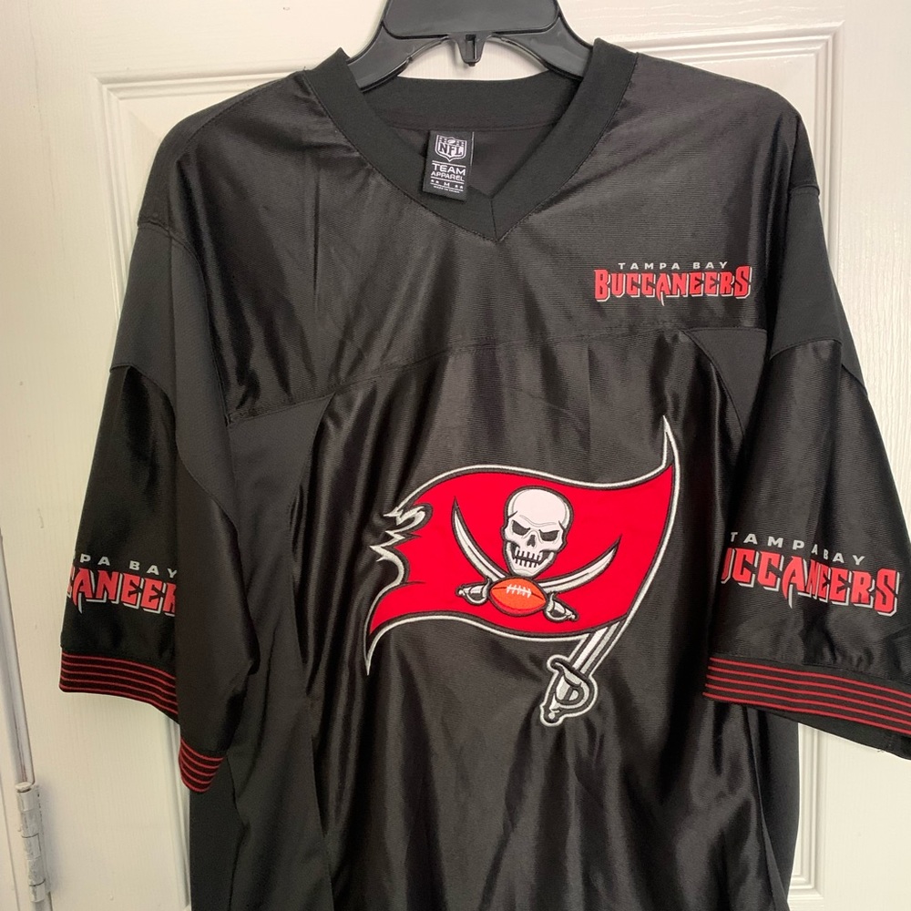 NWOT Tampa Bay Buccaneers Jersey